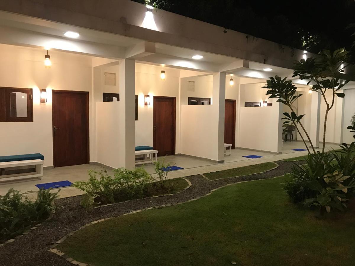 Double Mango Villa Katunayaka Exterior photo